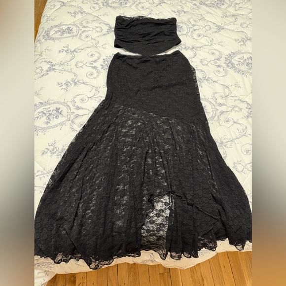 Nylah Maxi Set in Black - Picture 3 of 11